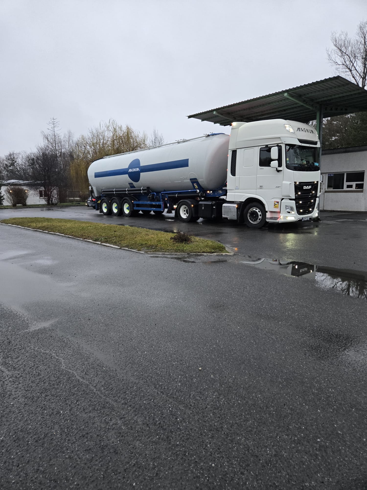 Silonaczepa DAF w transporcie materiałów sypkich