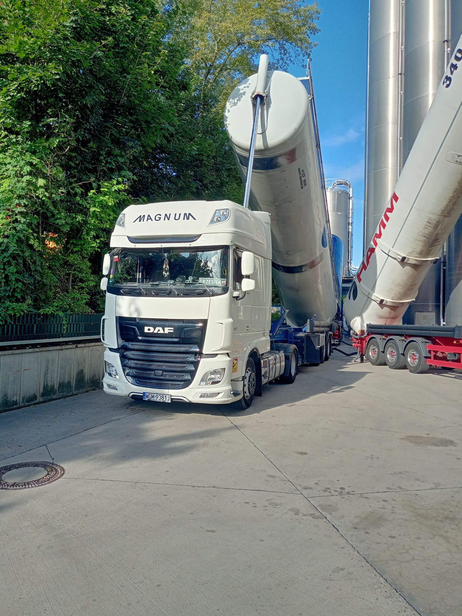 Silonaczepa DAF w transporcie materiałów sypkich